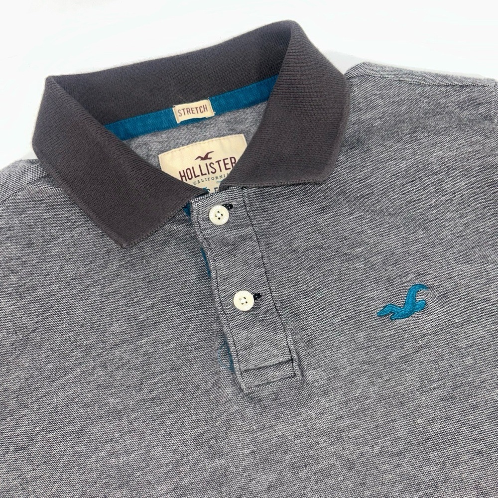 Hollister Mens Polo Shirt Medium Two Tone Grey Epic Flex Stretch Blue Logo - Picture 2 of 8